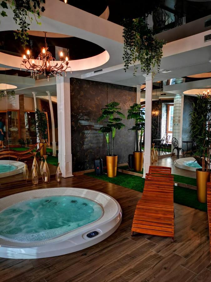 Aviator Hotel Restauracja & Spa Пабьянице Экстерьер фото
