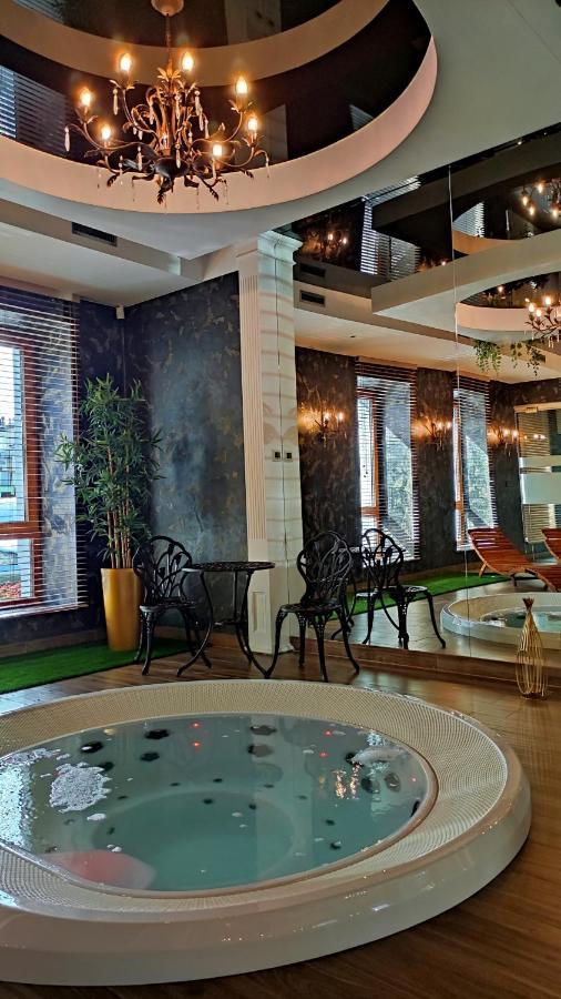 Aviator Hotel Restauracja & Spa Пабьянице Экстерьер фото