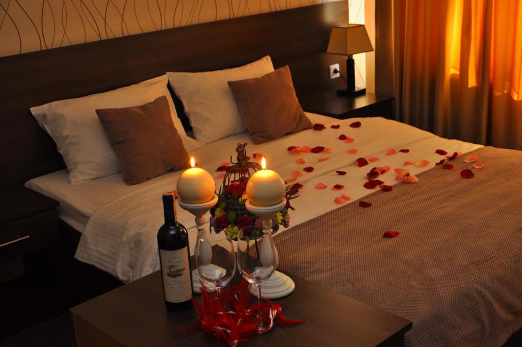 Aviator Hotel Restauracja & Spa Пабьянице Экстерьер фото